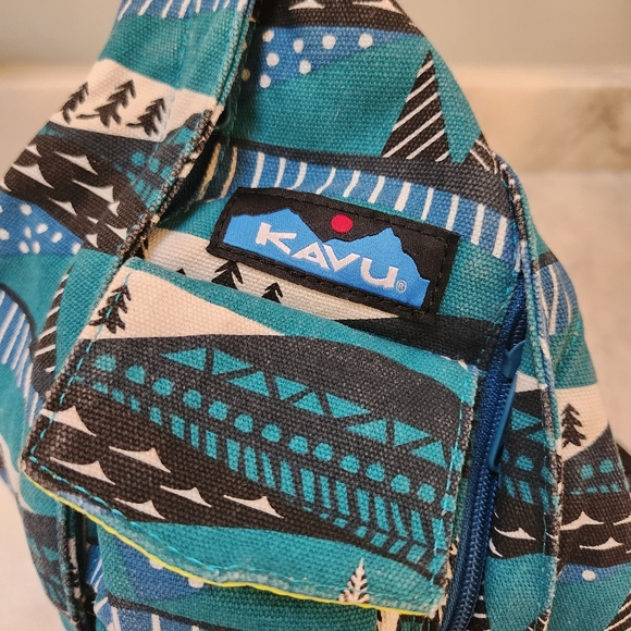 KAVU Original Rope Bag Sling Pack Crossbody Adjustable Strap Winterscape - Picture 10 of 11